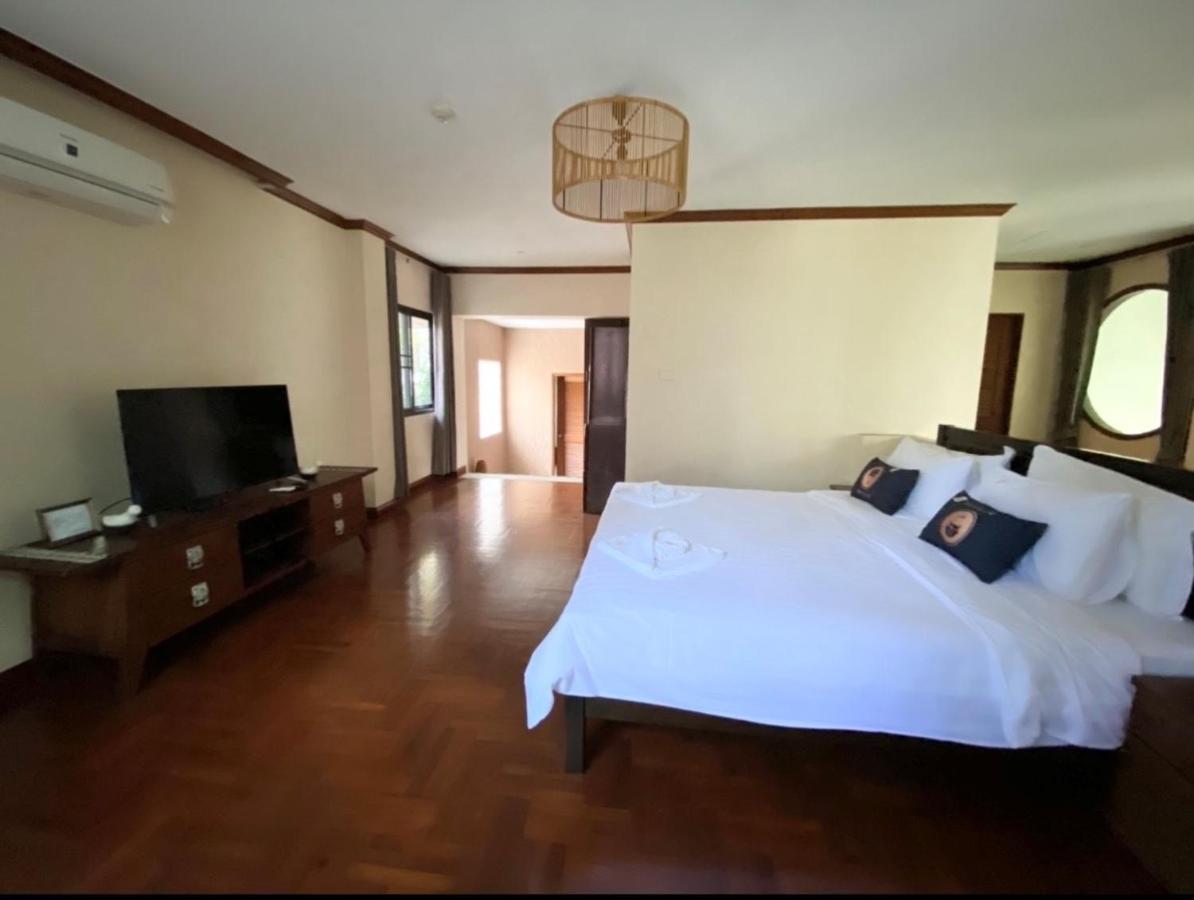 Nt Place Sukhumvit Suites Bangkok Esterno foto